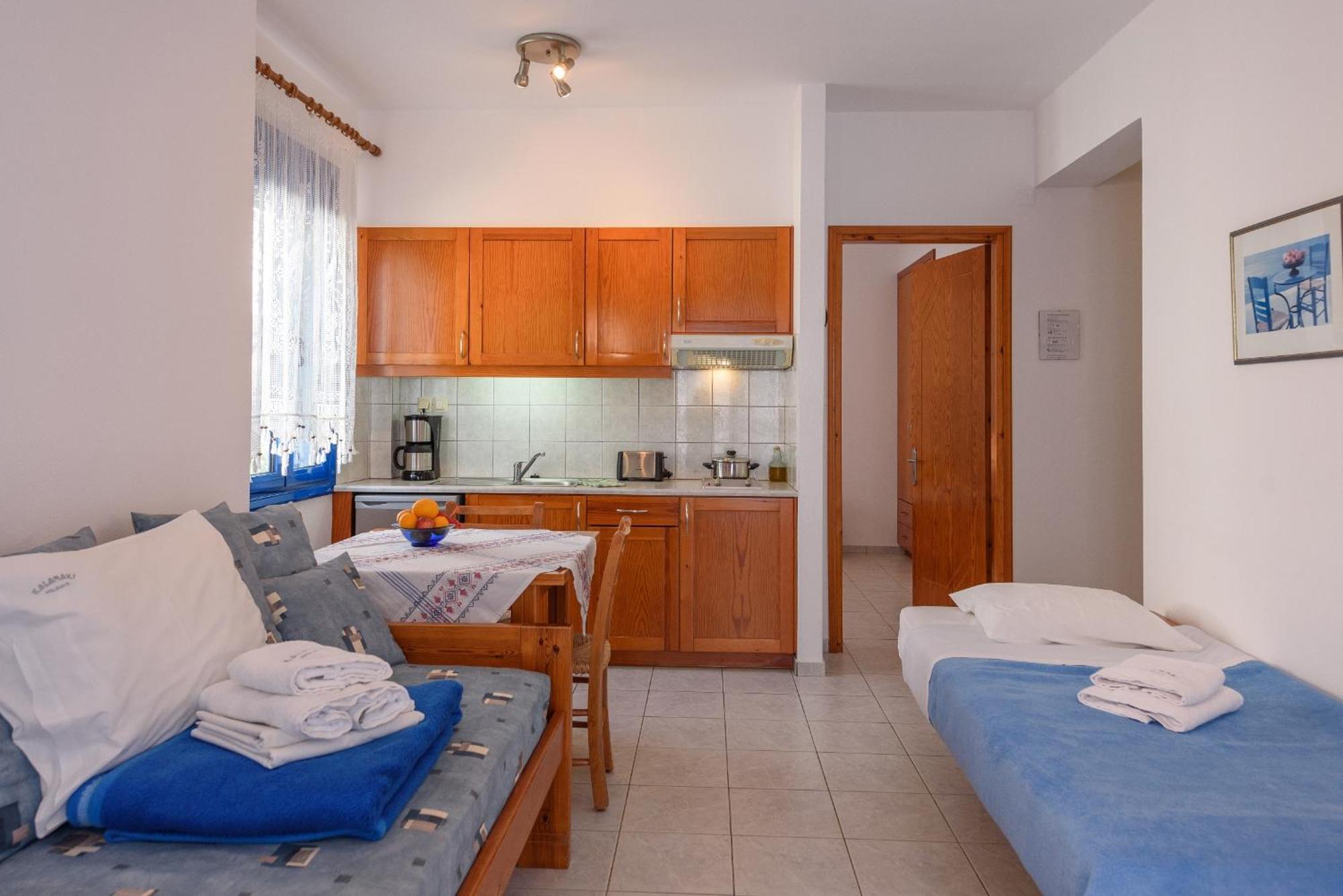 Kalamaki Holidays - Finikas Studios & Apartments エクステリア 写真