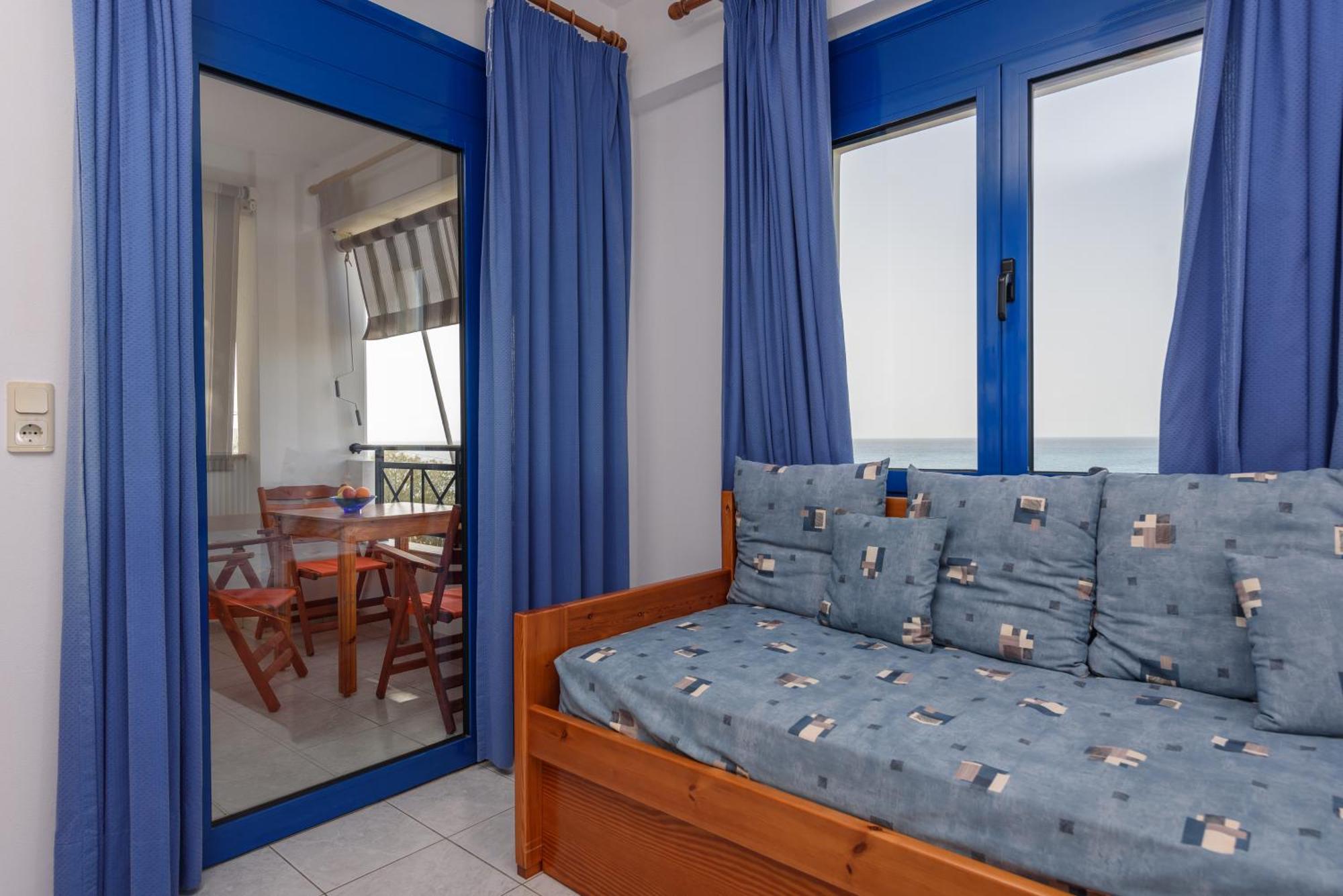 Kalamaki Holidays - Finikas Studios & Apartments エクステリア 写真