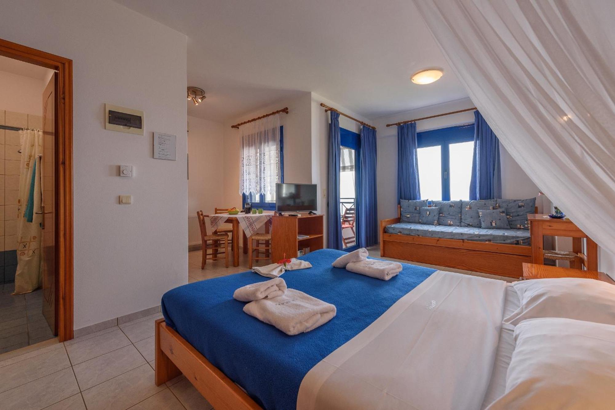 Kalamaki Holidays - Finikas Studios & Apartments エクステリア 写真