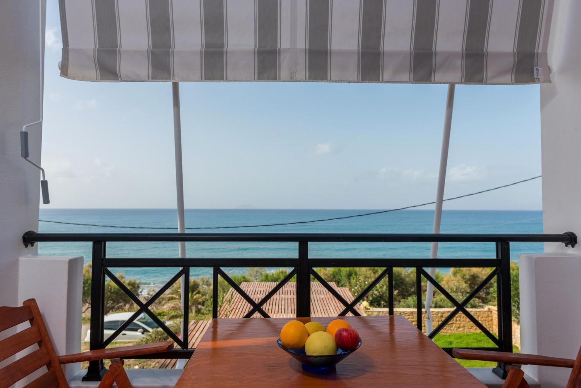 Kalamaki Holidays - Finikas Studios & Apartments エクステリア 写真